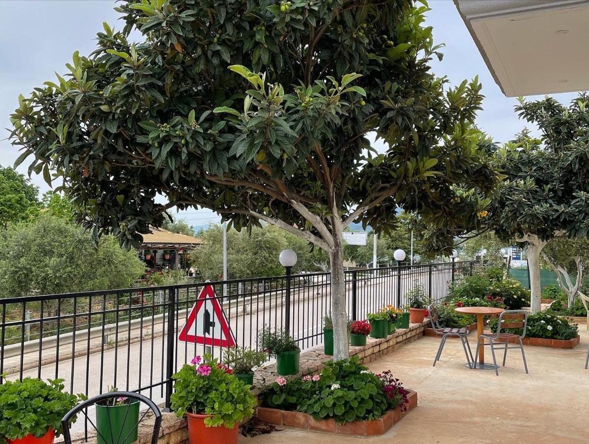 Sky Apartments Sarande Luaran gambar